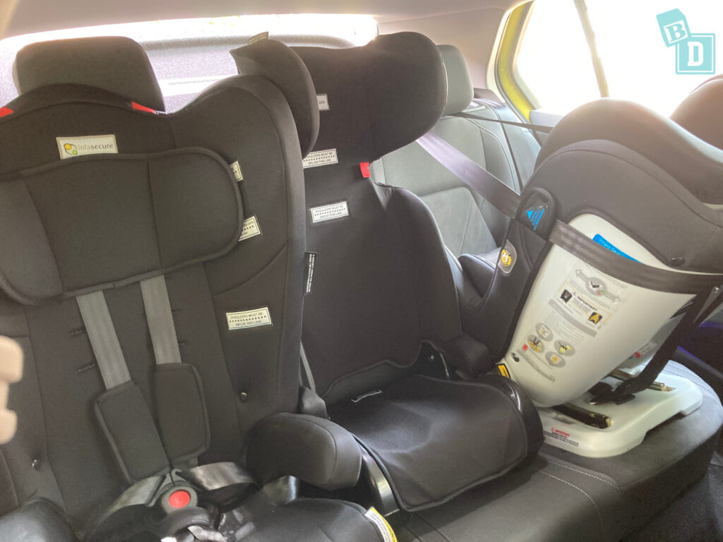 How to Correctly Place a Baby Into a Car Seat
