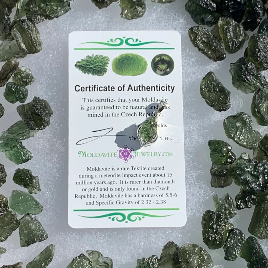A Guide to Choosing the Best Moldavite for You from the Available Types