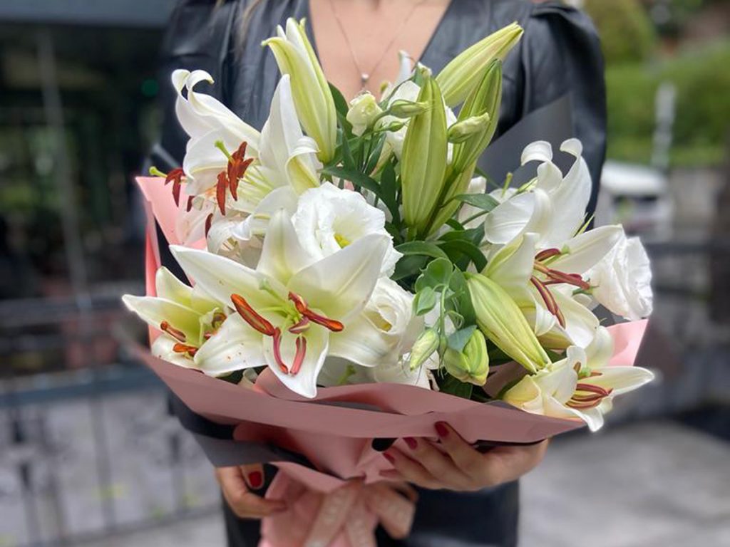 Celebrating Love and Milestones: Gogo Florist’s Guide to Wedding and Anniversary Flowers